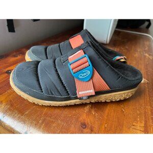Chaco Women’s Ramble Water Resistant Puffer Clog in Retro black size 7.5